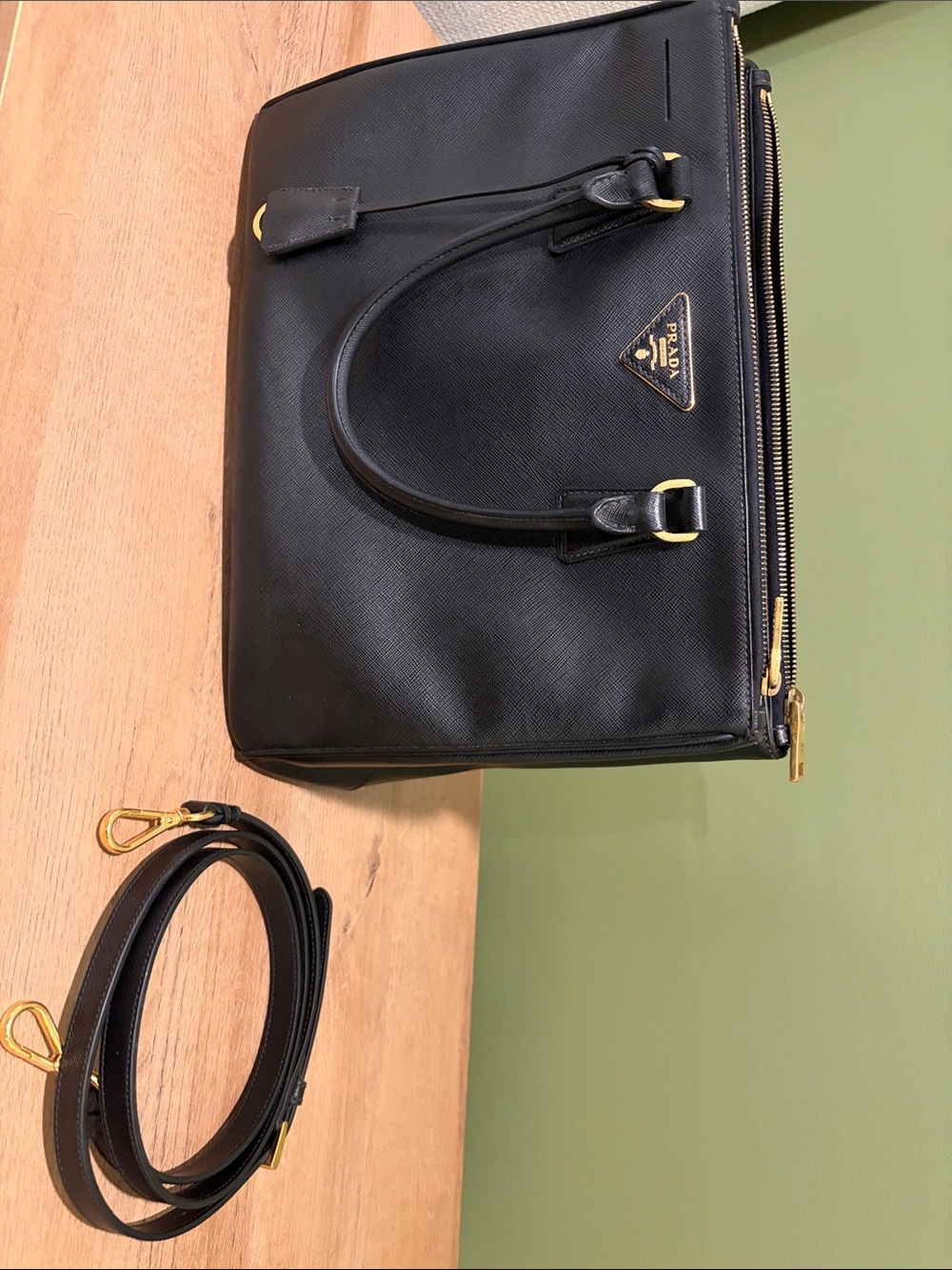 Pre-loved Prada Saffiano Leather Galleria double zip medium - Picture 11 of 13